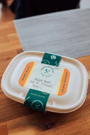 Insulated packaging to keep meals fresh! at Green Spoon Co in St Petersburg