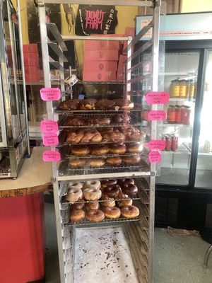 Freshly Made - Super Recommend the Boston Cream🫶🏽 #Veganuary at Pepples Donut Farm in Berkeley