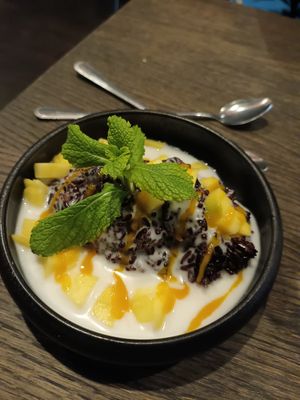 Mango sticky rice at Vegang in Berlin