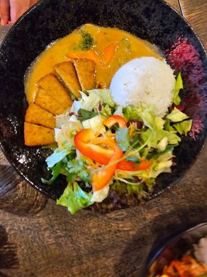 Luc Troi ("chicken" in peanut sause) at Vegang in Berlin