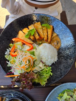 Cao with crispy chicken at Vegang in Berlin