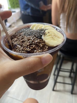 The Works w Chia, Flax, Banana, Pb  at Oakberry in Split