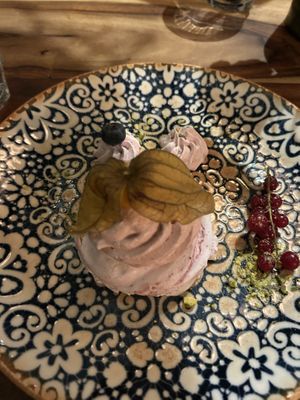   at La Vita E Bella in Midlaren