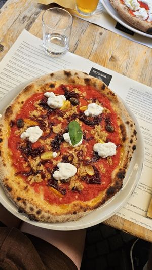 Tuna pizza (vegan) at Pepenero in Sarzana