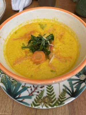 Sopa cruda “soñ" at Saludpan in Medellin