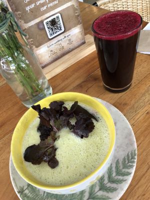 Beets juice and a raw soup   at Saludpan in Medellin