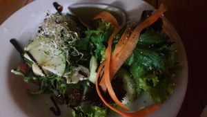 Pizza crudivegana  at Saludpan in Medellin