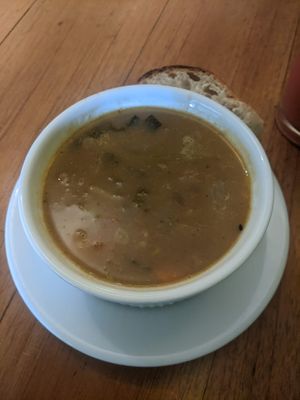 Soup of Menú del Día Vegetariano (22.500 COP) - 4/5 at Saludpan in Medellin