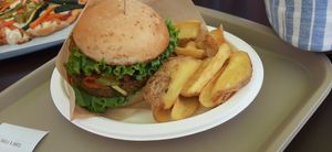Vegan Burger with Patty, Pesto, and grilled veggies for 9€ incl potatos at Copelia in Padenghe Sul Garda