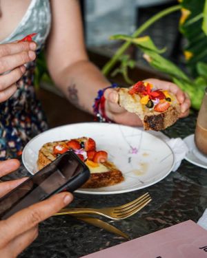 Toast vegano at Justo in Merida