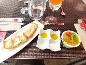 Olive oil tasting and melon gazpacho at Waska! in Gasteiz
