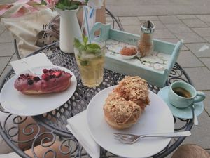 Gedeckter Tisch at La Donuteria in Munich