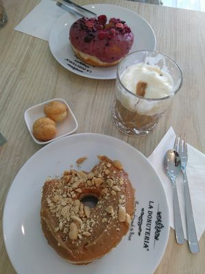 Vegan & lecker! at La Donuteria in Munich