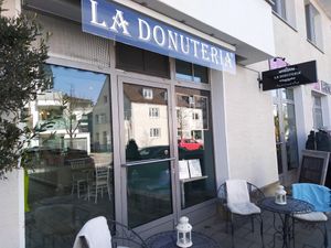 The entrance at La Donuteria in Munich