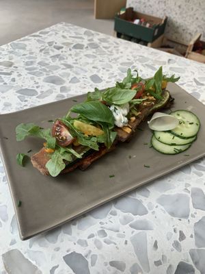 Tartine du jour at Soya Comptoir Bio in Paris