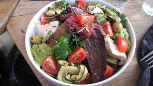 The salad of the moment at Soya Comptoir Bio in Paris