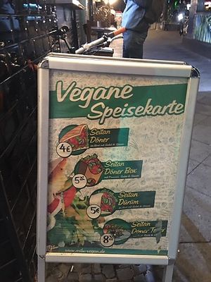 Carte des options végétaliennes at Döner Zimmer in Berlin