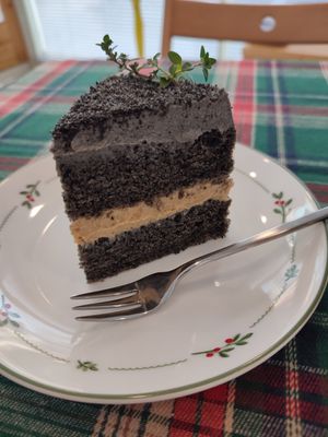Black sesame cake #Veganuary at Free-D.E Bakery in Daegu