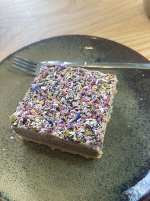 Vegan Sharp Sharp taartje   at Bij De Tuinman in Hilversum