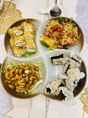 So Good😋😋😋 at Soo Good Vegan Restaurant - 好素純素餐廳 in Hong Kong Island