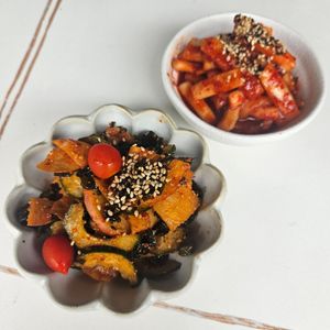 Seaweed and Radish at Soo Good Vegan Restaurant - 好素純素餐廳 in Hong Kong Island