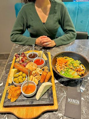 Plate of cheese for 2 at least 😱 #Veganuary at Manon Gastro Bar & Bistro in Valletta