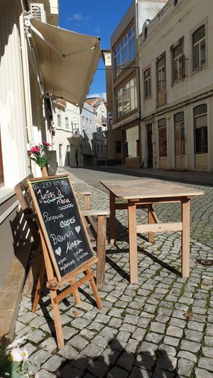 Cozy street at Juntos á Mesa in Figueira Da Foz