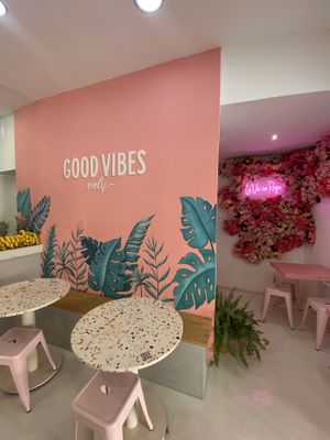 Love the vibes here  at MOYA brunch in Sevilla