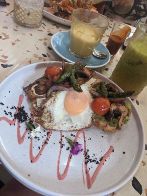   at MOYA brunch in Sevilla