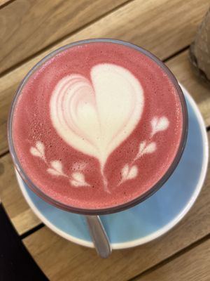 Beetroot latte  at MOYA brunch in Sevilla