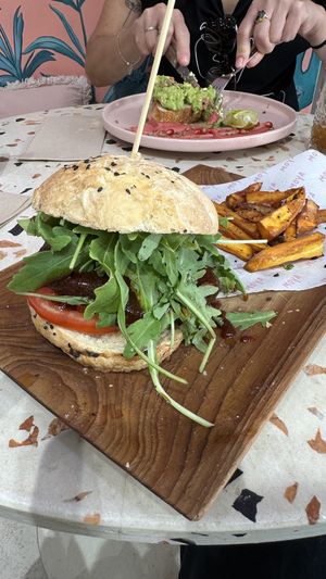 Vegan burger   at MOYA brunch in Sevilla