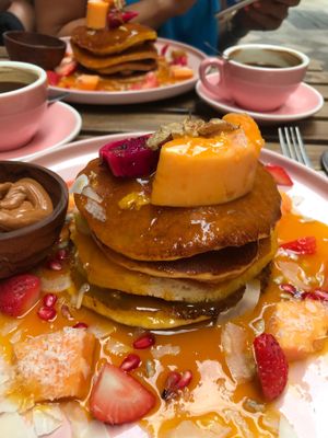  at MOYA brunch in Sevilla