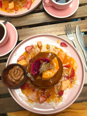  at MOYA brunch in Sevilla