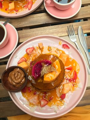  at MOYA brunch in Sevilla