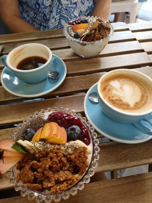  at MOYA brunch in Sevilla