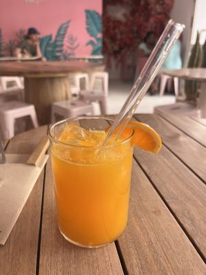 Fresh OJ  at MOYA brunch in Sevilla