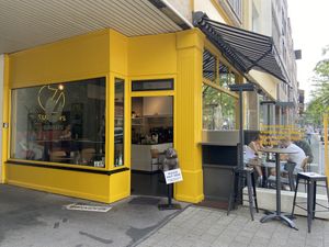 Small place. Gets crowded in the morning. at Seven Sundays - Osterstrasse in Hannover