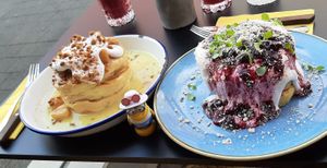 Apple Pancake (Special) and Blueberry Pancake at Seven Sundays - Osterstrasse in Hannover