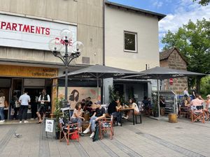 Bestimmt 30 Plätze zum sitzen  at The Sweet Vegan in Nuremberg
