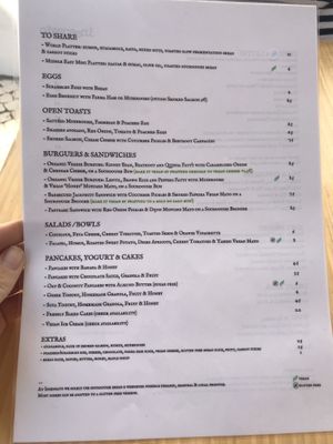 Menu - vegan marked in green   at Insensato in Tomar