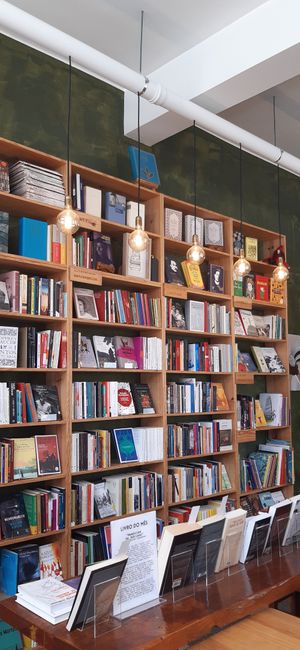 Inside space (library) at Insensato in Tomar