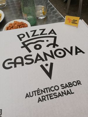 Pizza per endur at Casanova Pizzas & Empanadas in Reus