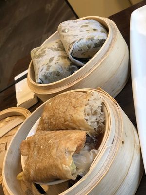 Sticky Rice Wrapped in Lotus Leaf(Upper) 特色珍珠雞(上); Mushroom, Snow-ear & Taro Wrapped in Bean curd Sheet(Lower) 四寶滑雞紮(下) at Veggie Kingdom 緻素坊 in Kowloon