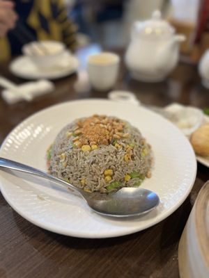 松子黑松露炒飯  at Veggie Kingdom 緻素坊 in Kowloon