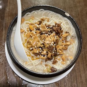 dan dan noodles  at Veggie Kingdom 緻素坊 in Kowloon