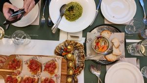 Vegan pesto pasta, vegetables with toasts, vegeballs and bruchettas. at Chi Burlaz Garden in Rimini