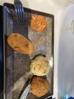 Fried starters  at Isabella De Cham in Naples
