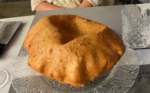 vegan fried pizza at Isabella De Cham in Naples