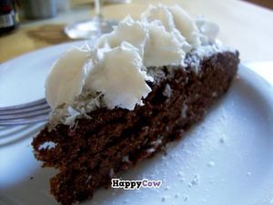 vegan chocolate cake at Zoe Food in Trieste