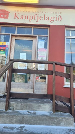 Store from outside at Kaupfjelagid The Old General Store in Breiddalsvik